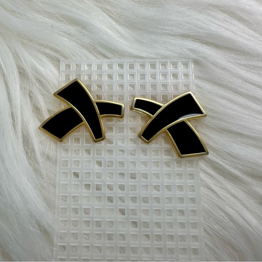1.25” Vintage Monet X Black & Gold Pierced Bold Earrings - Picture 8 of 8